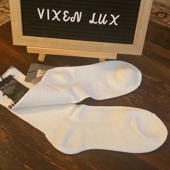 Balenciaga Glow In The Dark Socks - Picture 6 of 7